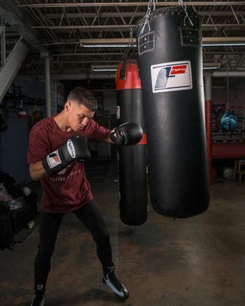 Fighting Sports Synthetic Leather Heavy Punchbag - 100lbs 4 Fighting Sports Synthetic Leather Heavy Punchbag - 100lbs - Image 4